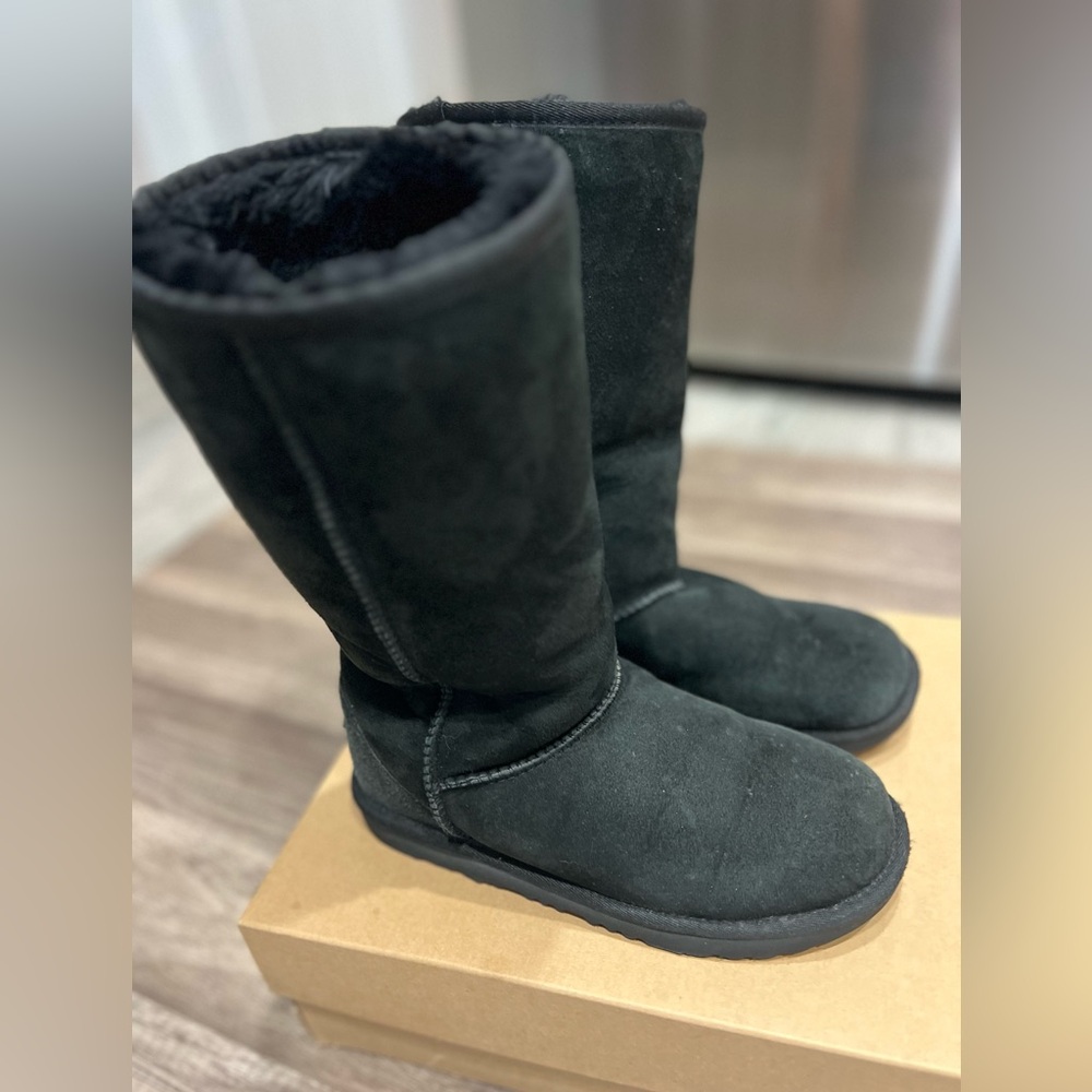 Ugg Black Tall Black Shearling Boots Bigs Kids Girl EUC - Picture 6 of 10